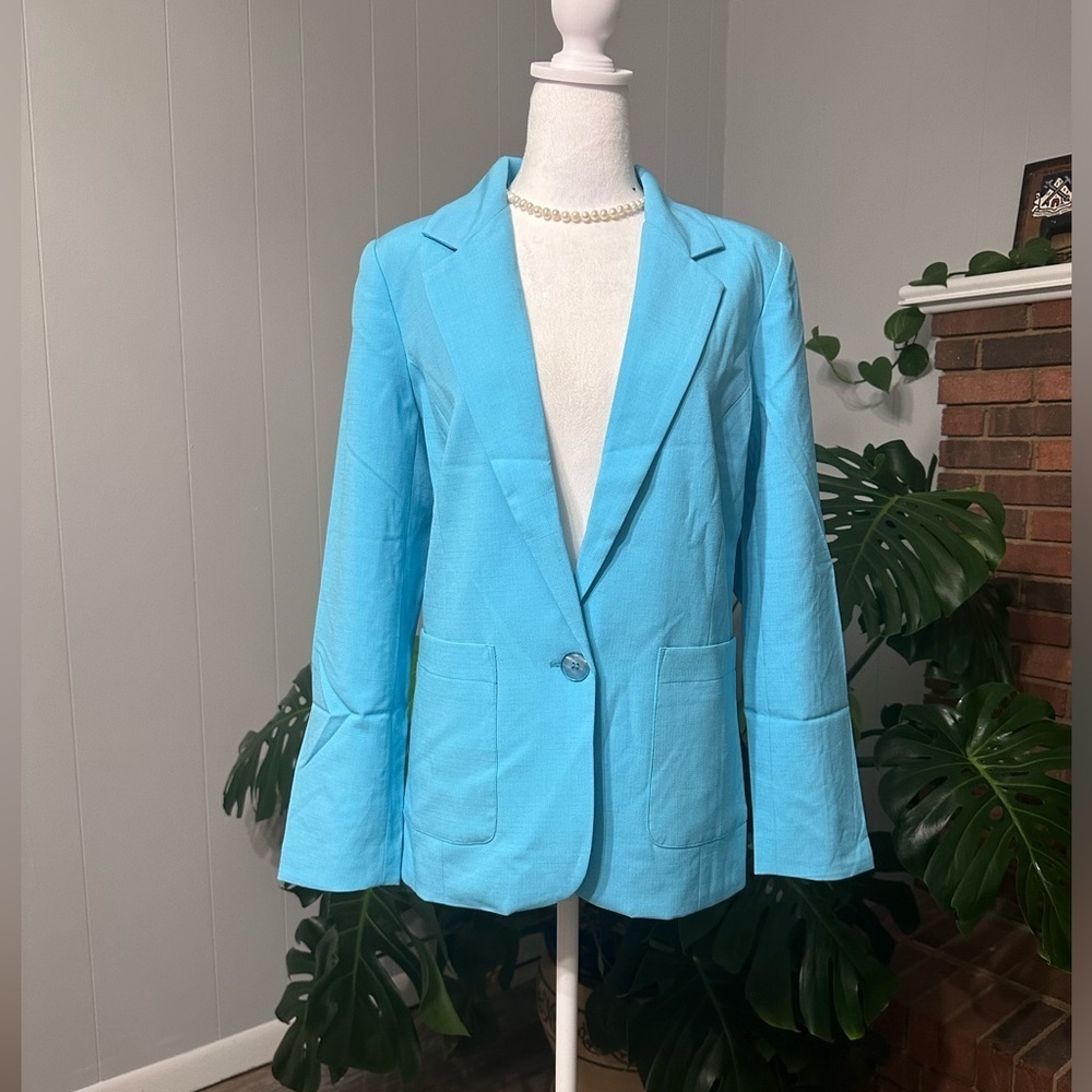 🛍️ NWOT Ken Thompson sky blue one button blazer jacket size Medium.